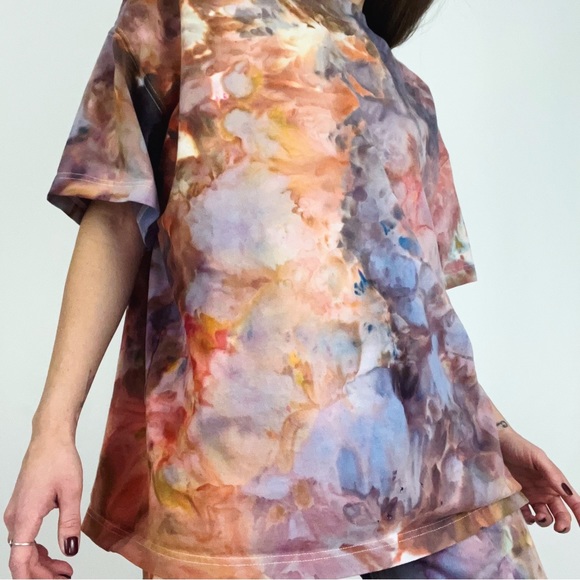 Hand-Dyed Oversized Marbled T-Shirt | Size L - Picture 4 of 11